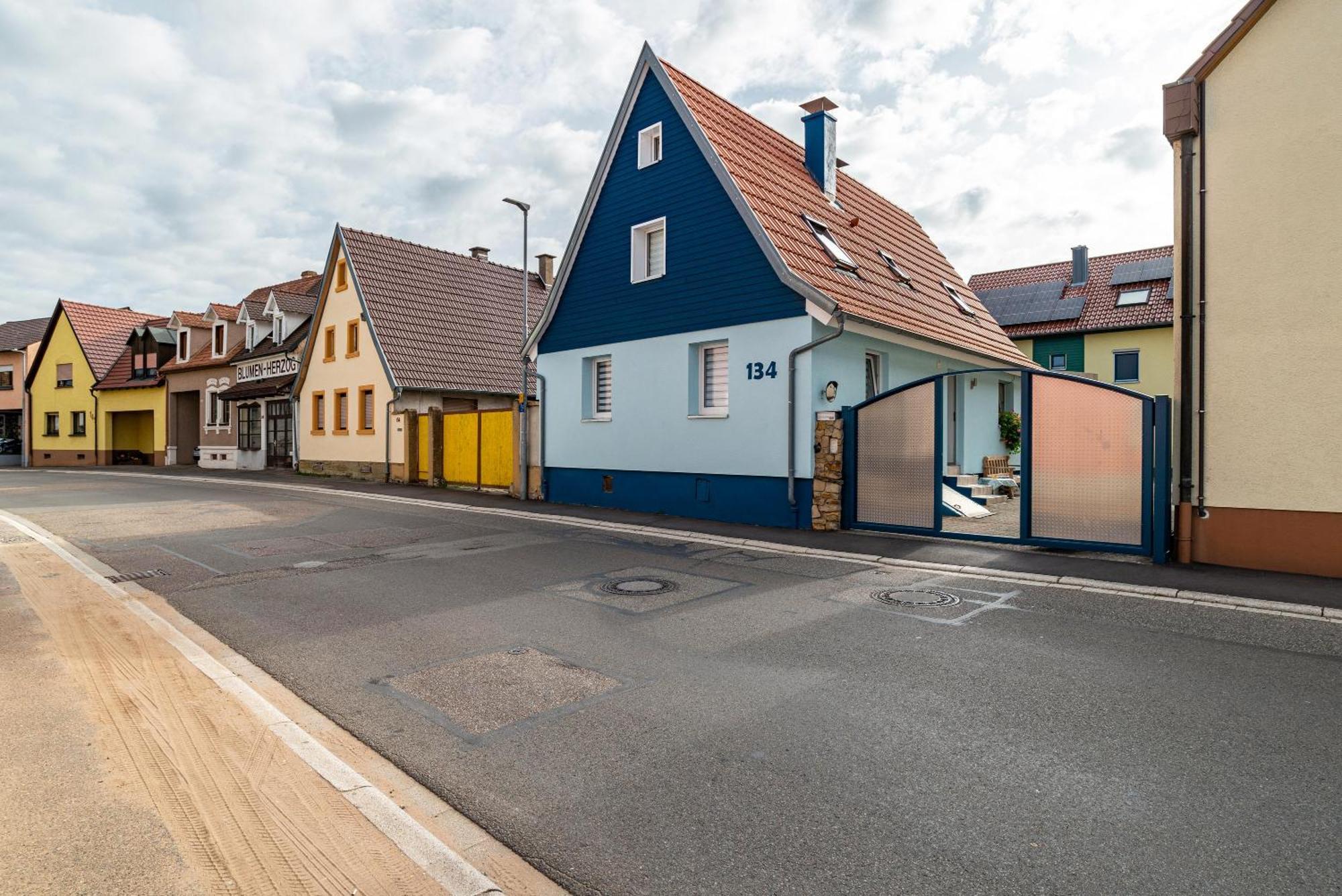 Ferienwohnung Blaues Haus Ubstadt-Weiher Exterior photo